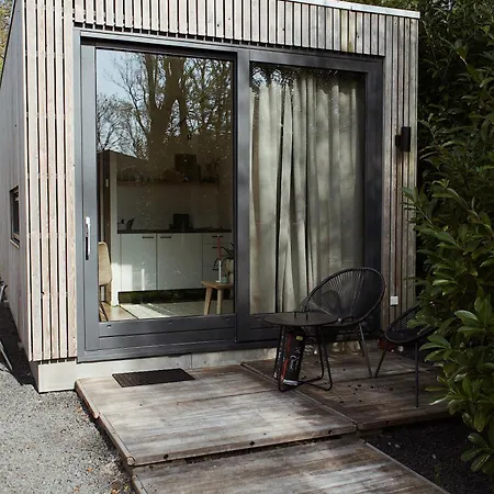 Modern Tiny House Op Rustig Watersportpark Villa Elahuizen Exterior photo